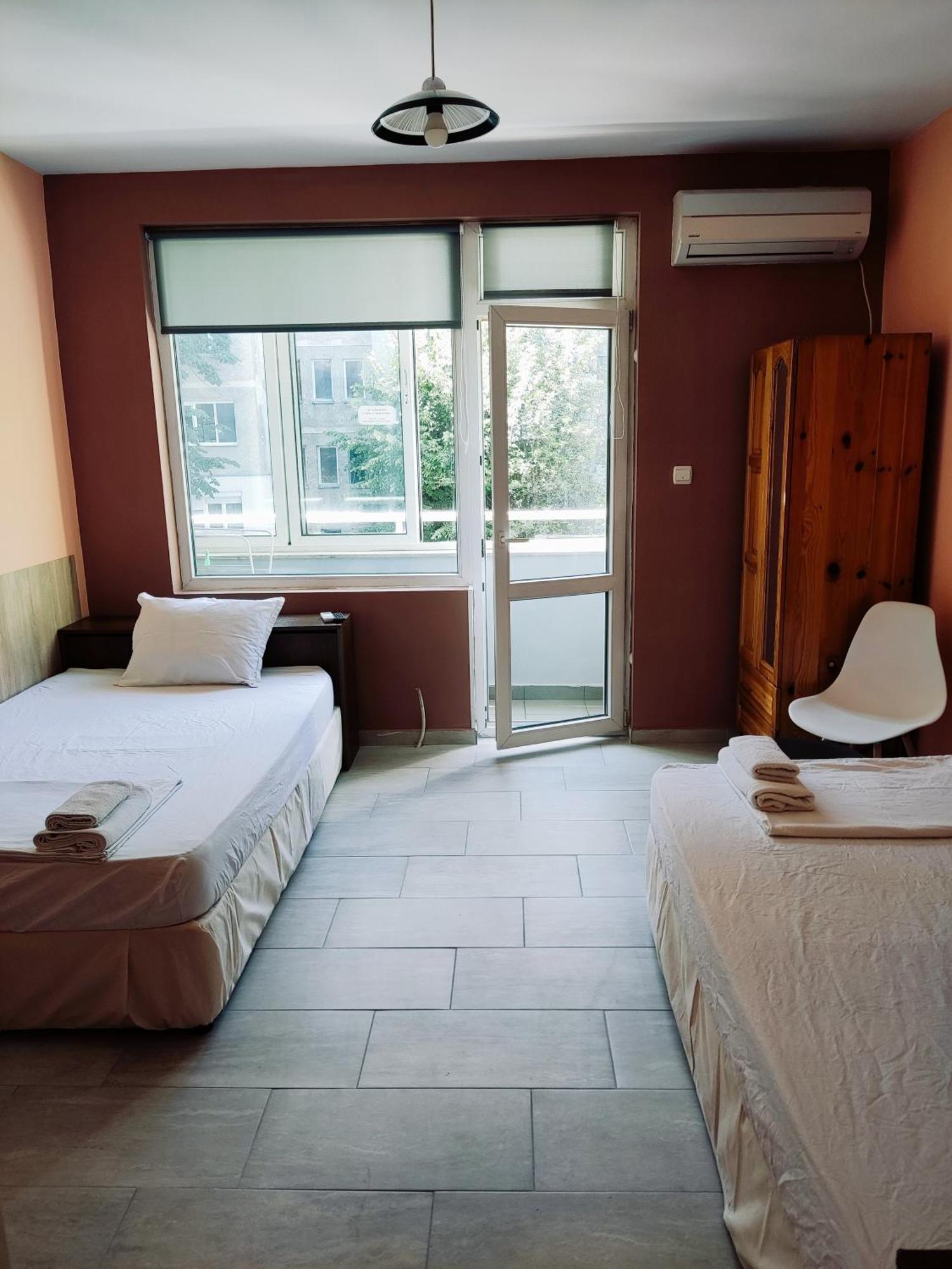 Pleven Rooms ภายนอก รูปภาพ