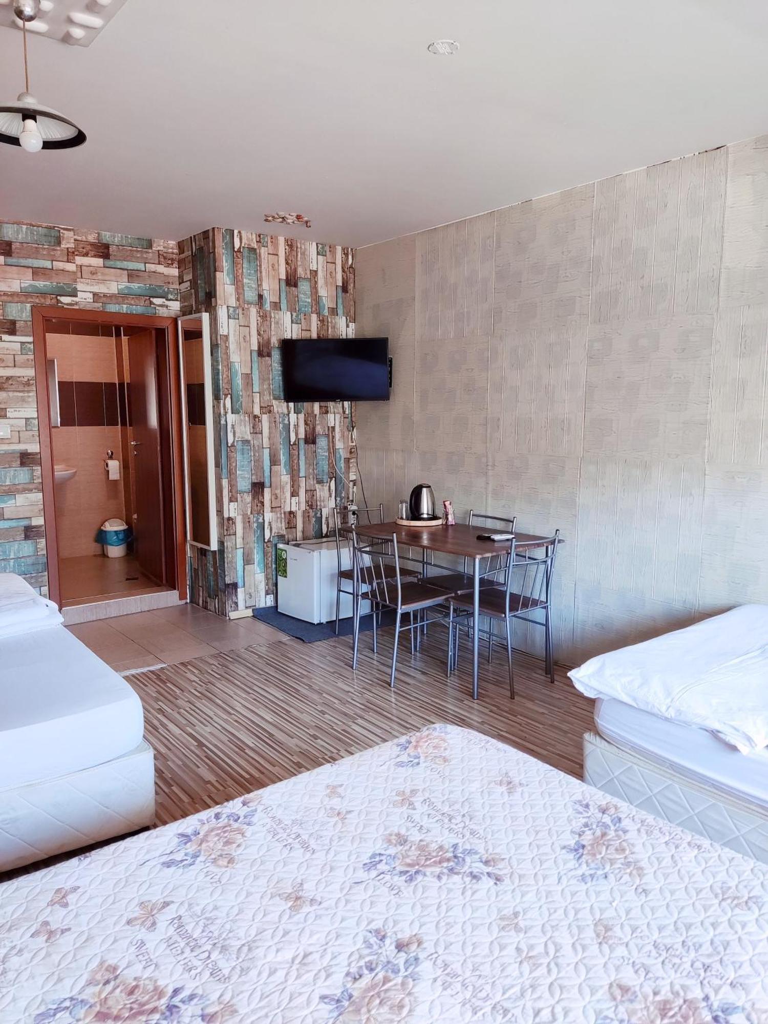 Pleven Rooms ภายนอก รูปภาพ